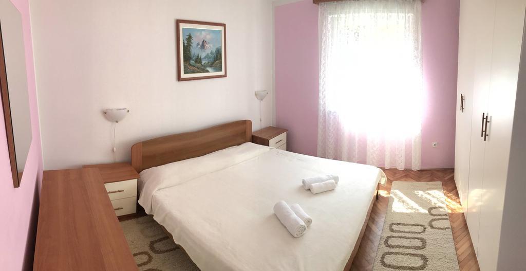 Ferienwohnung Luka Pula Exterior foto